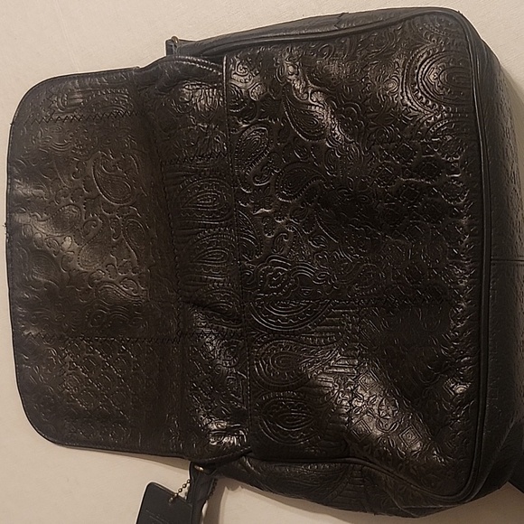 Vintage Rare Liz Claiborne Spruce Green Paisley Embossed Shoulder Bag - Picture 16 of 17